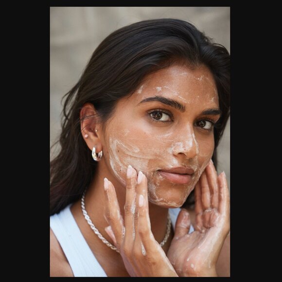 š„3/$30 NEW Alo Glow System Enzyme Facial Cleanser Deluxe Travel Size 20mL - Picture 5 of 8